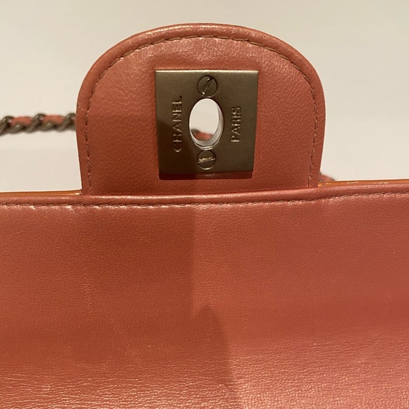 CHANEL PATENT LEATHER CC CHOCOLATE BAR CLUTCH BAG - Picture 12 of 16